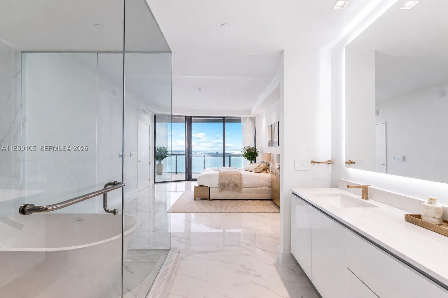 BAY BREEZE - Residential