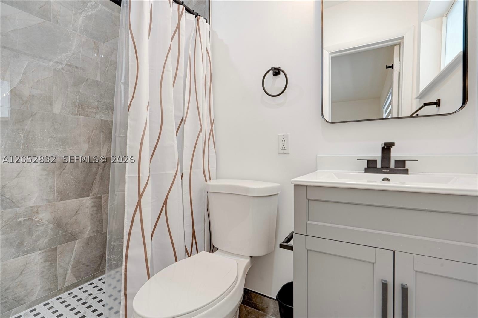 BIRD RD HIGHLANDS - Residential Lease