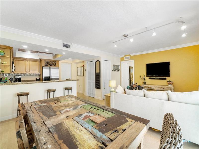 PINE CREST VILLAGE II AT - Residential Lease