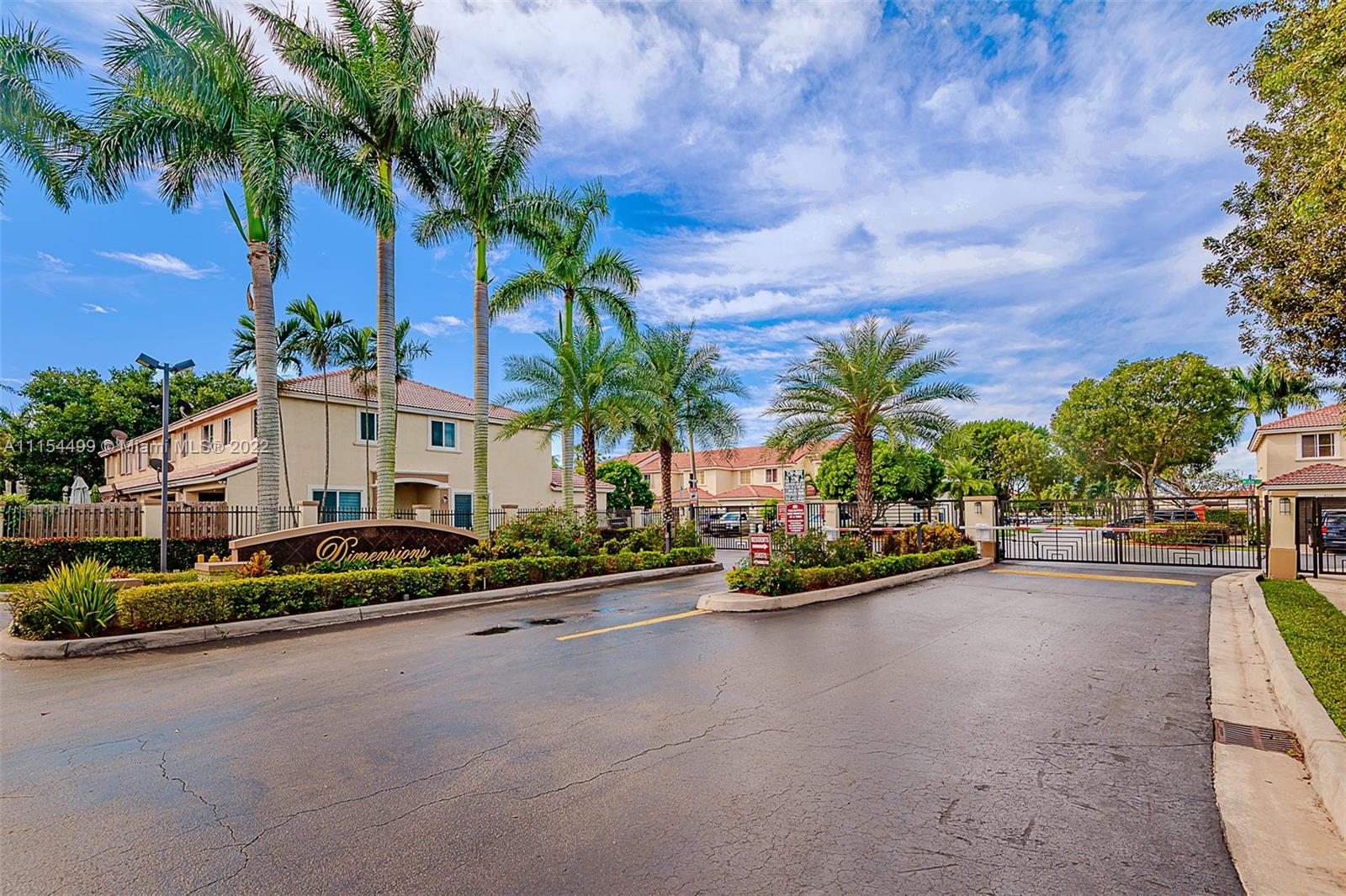DIMENSIONS AT DORAL - Residential