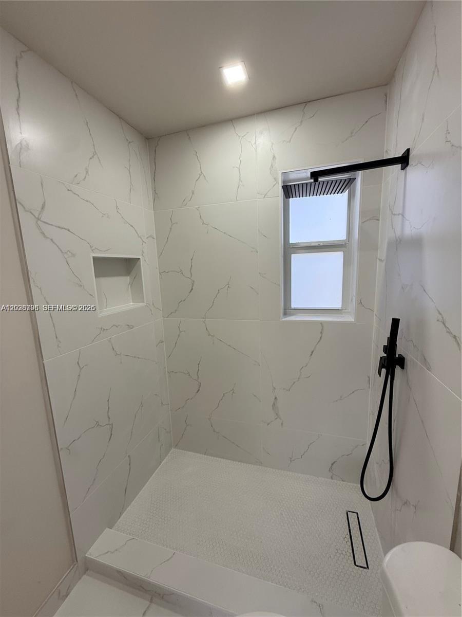 DRIFTWOOD ESTATES NO 20 - Residential