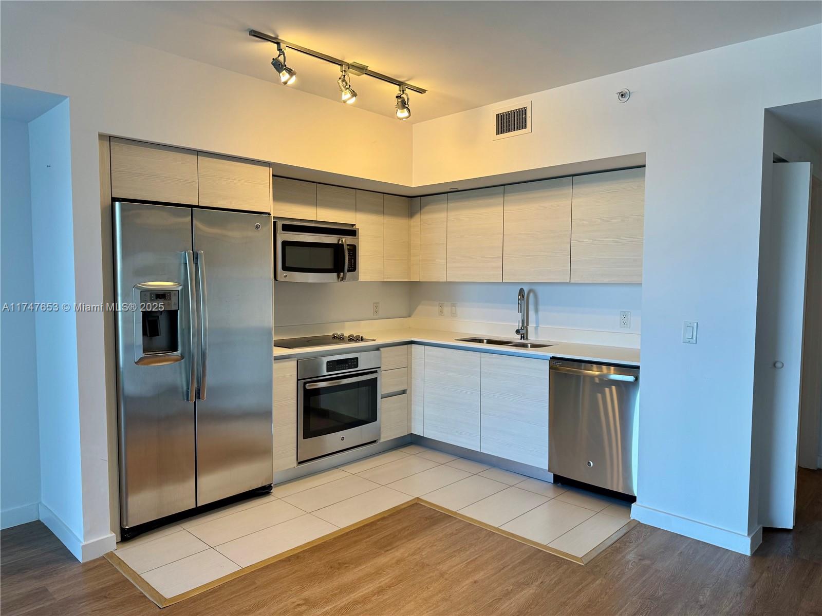 4250 BISCAYNE BOULEVARD C - Residential