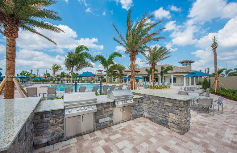 HILLCREST COUNTRY CLUB SO - Residential Lease