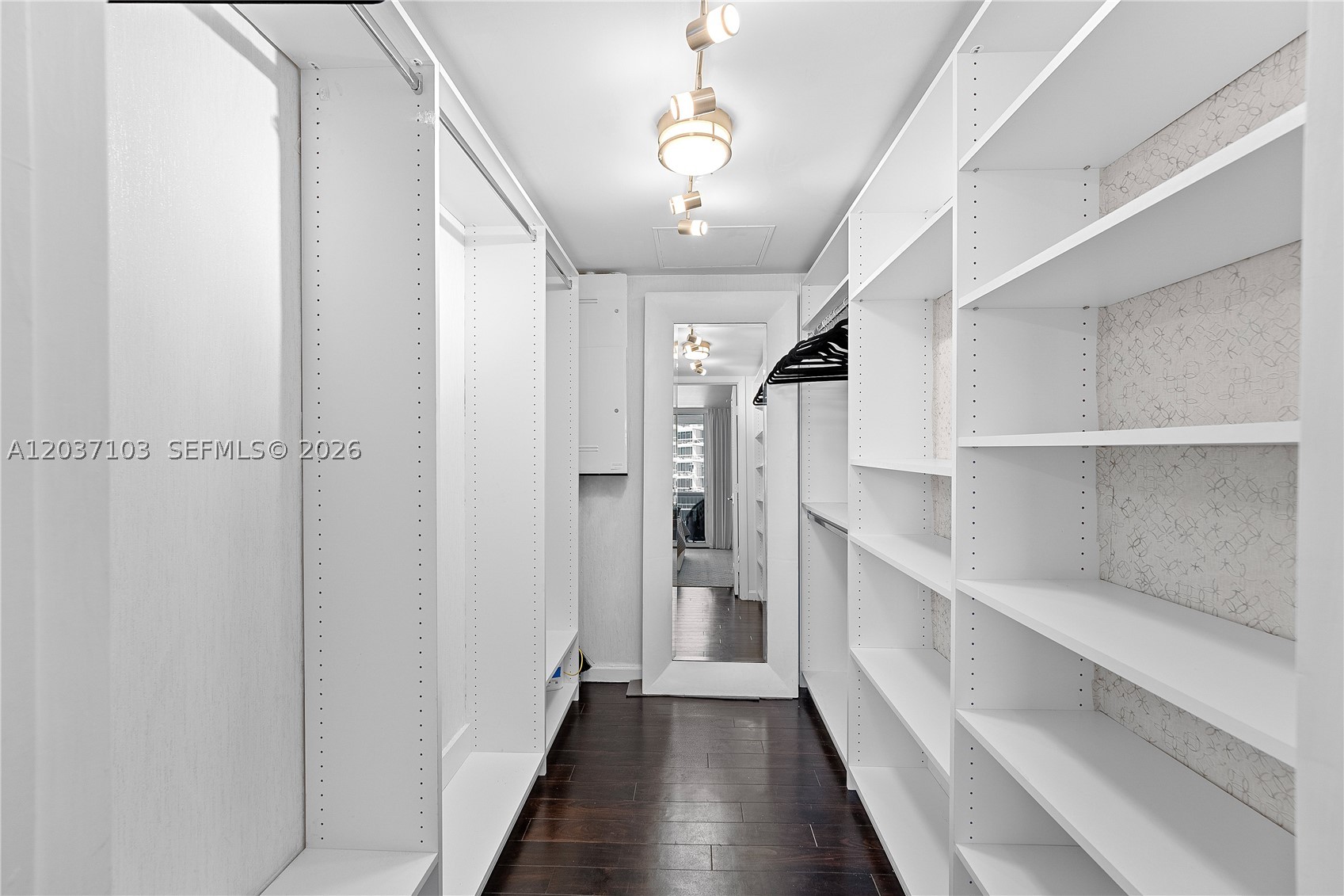 HARBOUR HOUSE - Residential Lease