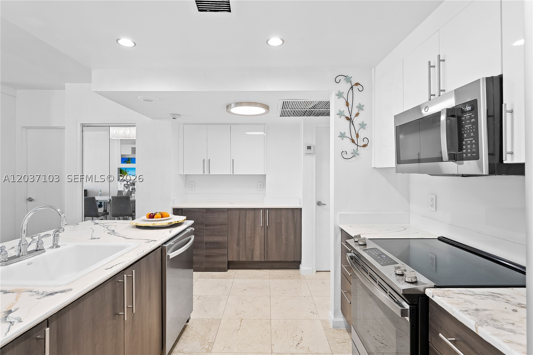 HARBOUR HOUSE - Residential Lease