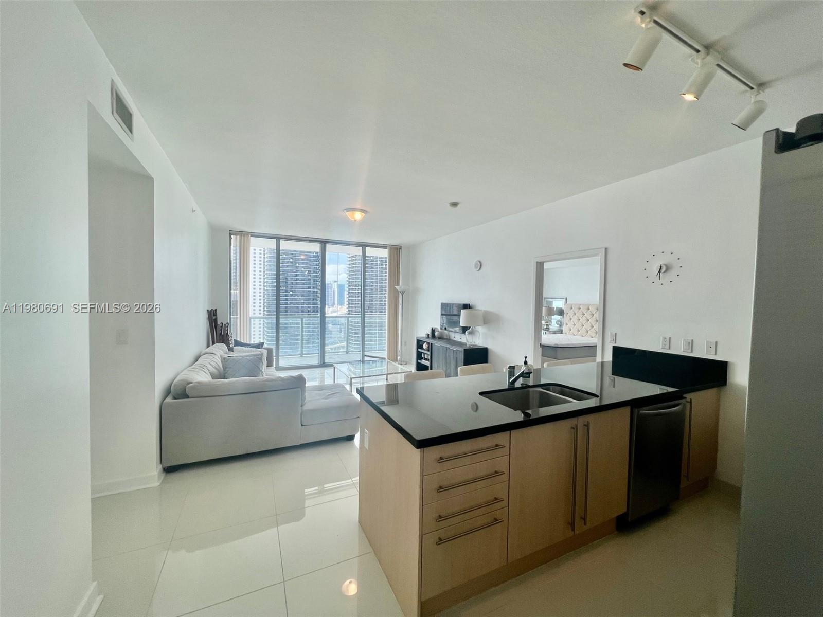 THE AXIS ON BRICKELL II C - Residential