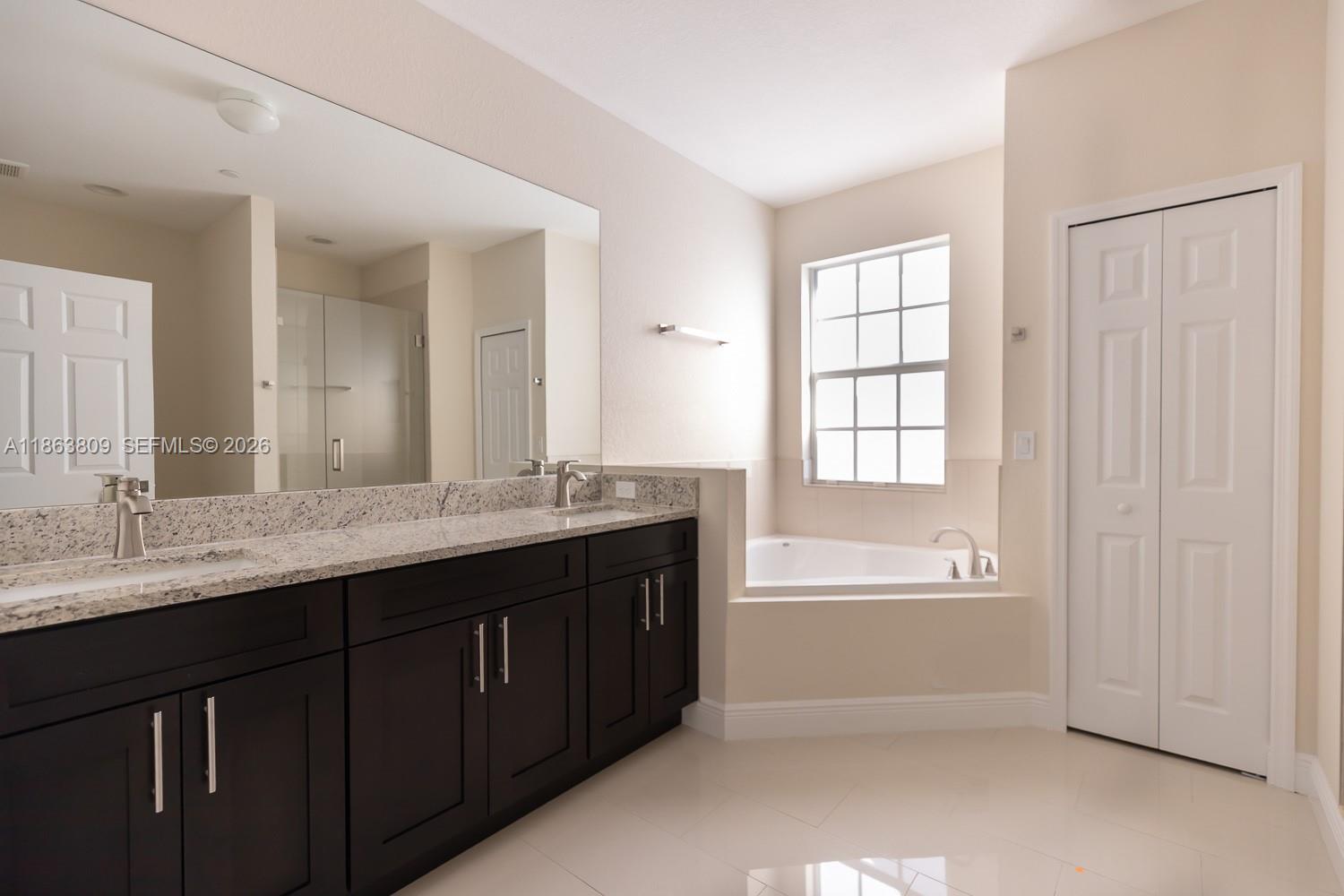 TAMARAC CIRCLE - Residential