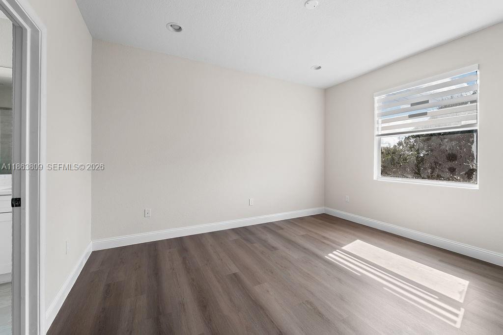 TAMARAC CIRCLE - Residential