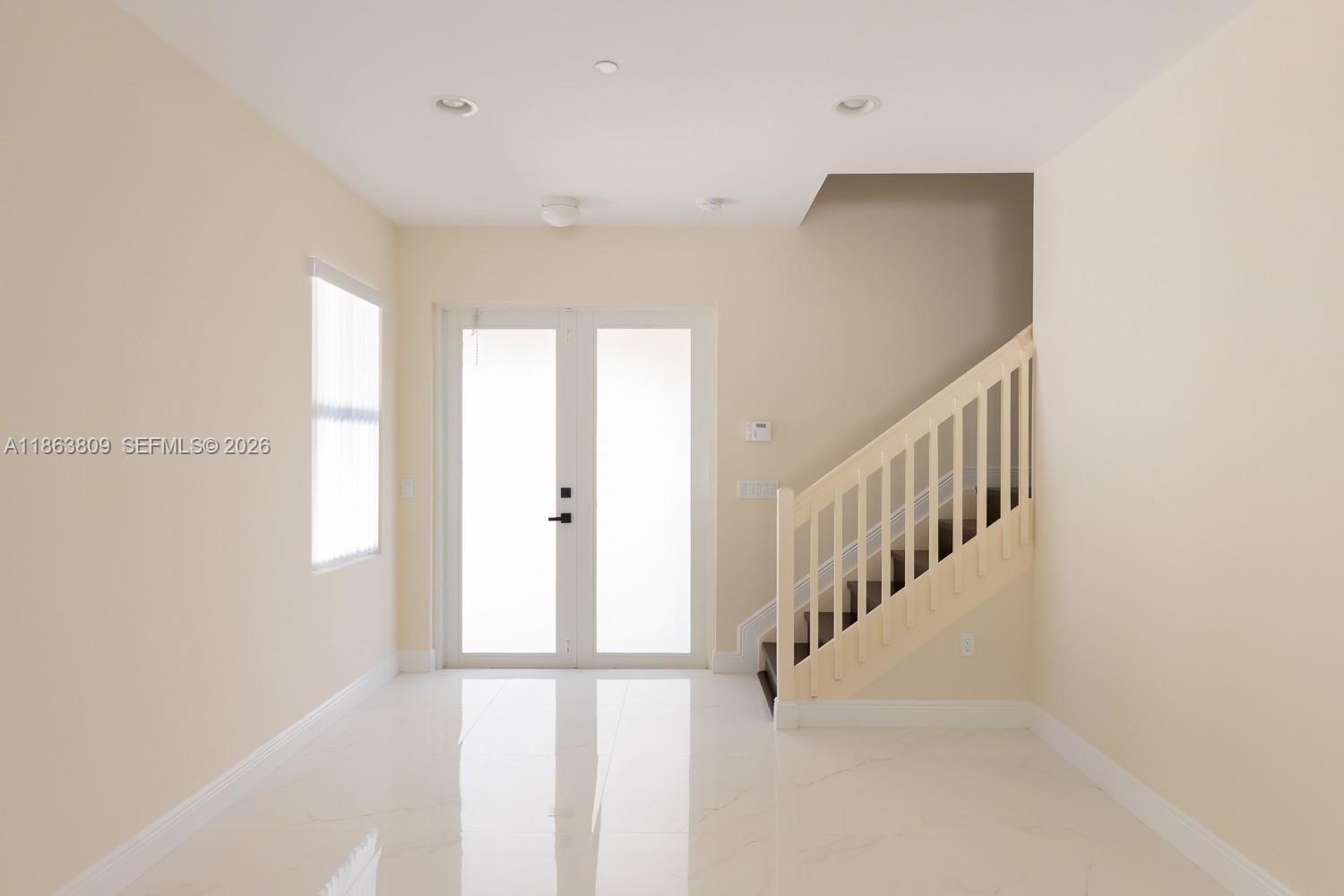 TAMARAC CIRCLE - Residential
