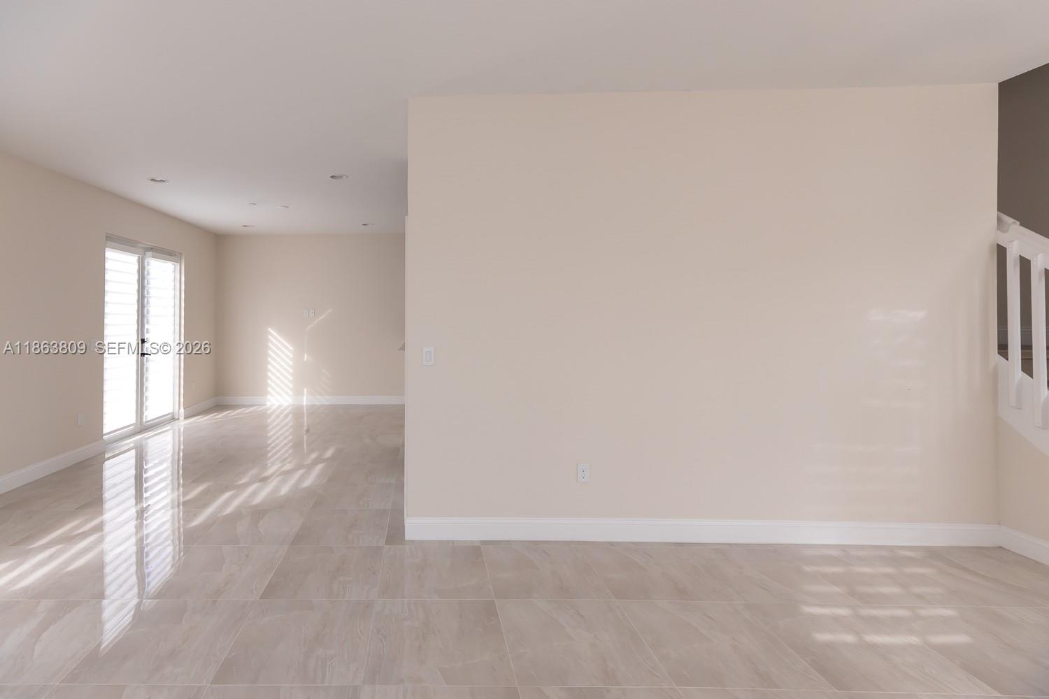 TAMARAC CIRCLE - Residential