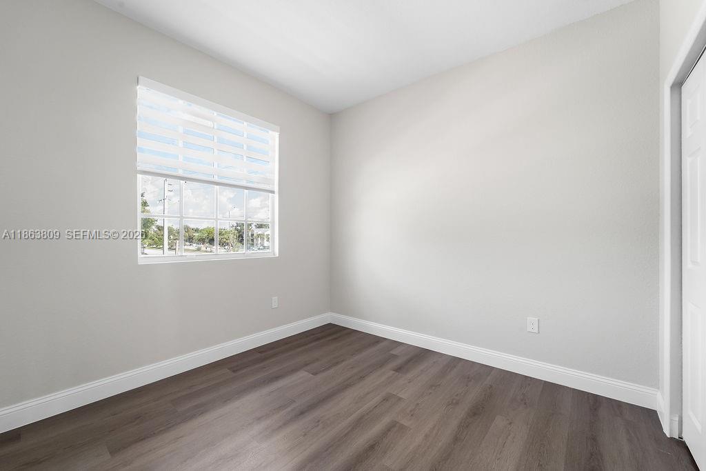 TAMARAC CIRCLE - Residential