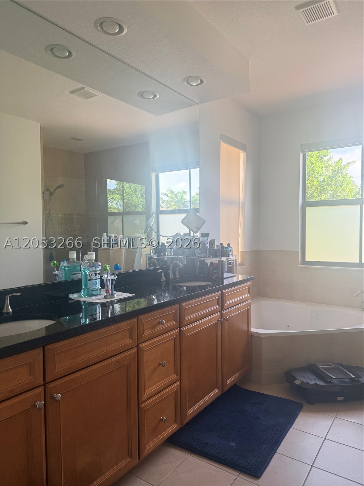 ISLES AT GRAND BAY - Residential Lease