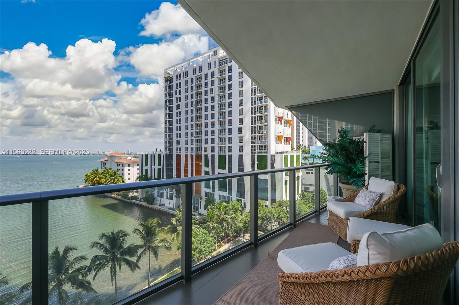 ICON BAY CONDO - Residential