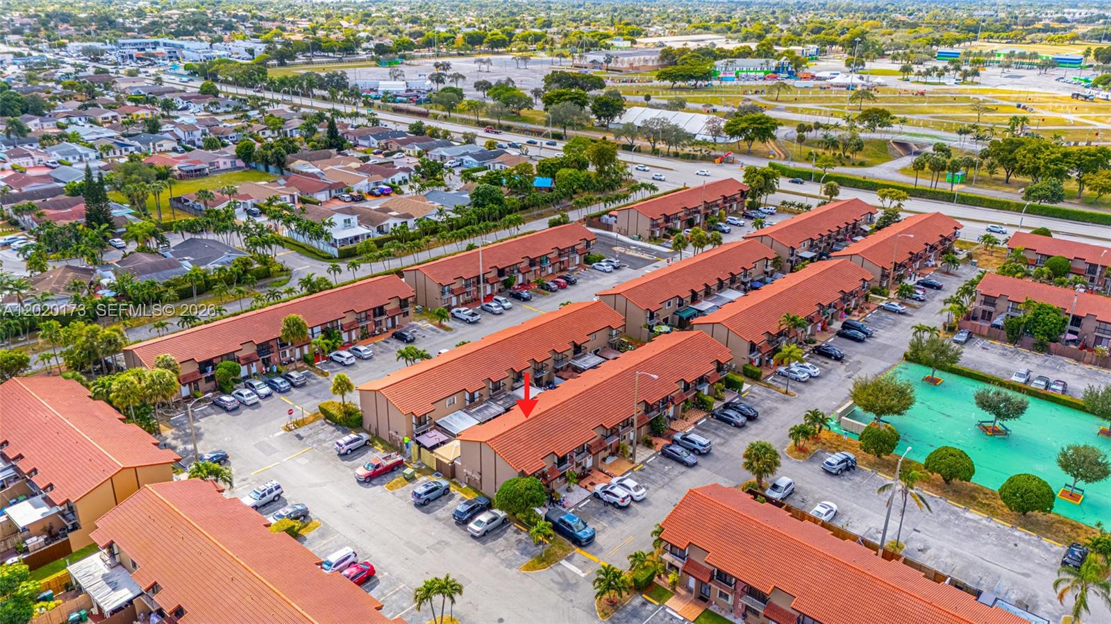 VILLAS UNIVERSITY SQUARE - Residential