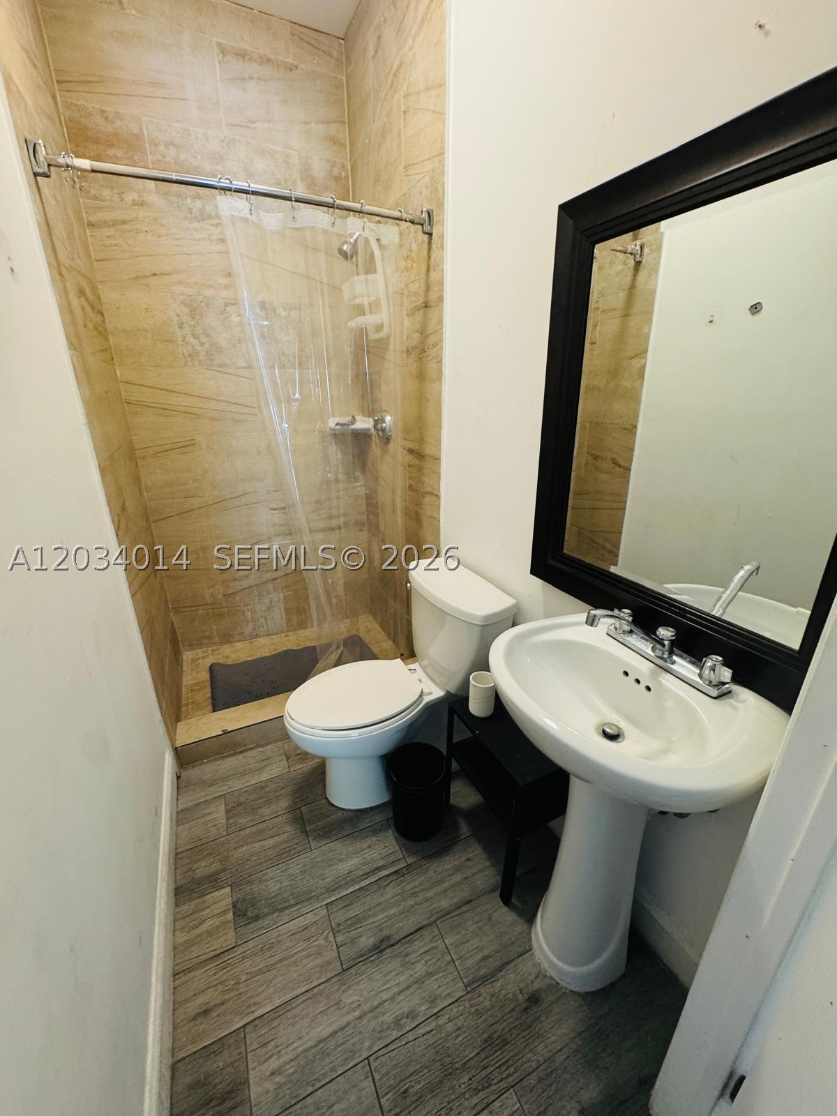 SHADOWLAWN EXTENSION SUB - Residential Lease