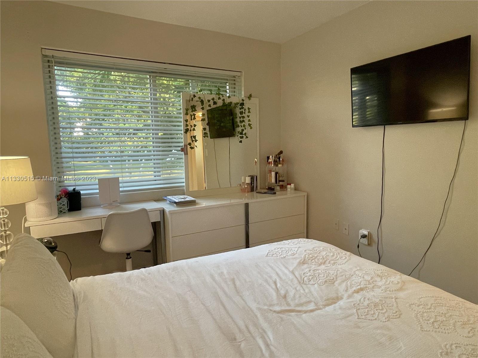 PATHWAYS CONDO - Residential