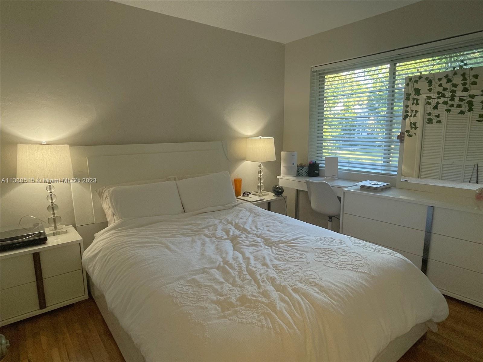 PATHWAYS CONDO - Residential
