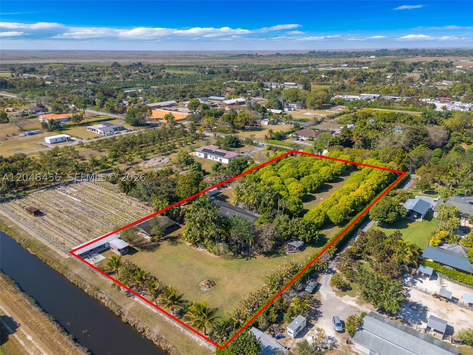 2.5 AC FARMHOUSE - Residential
