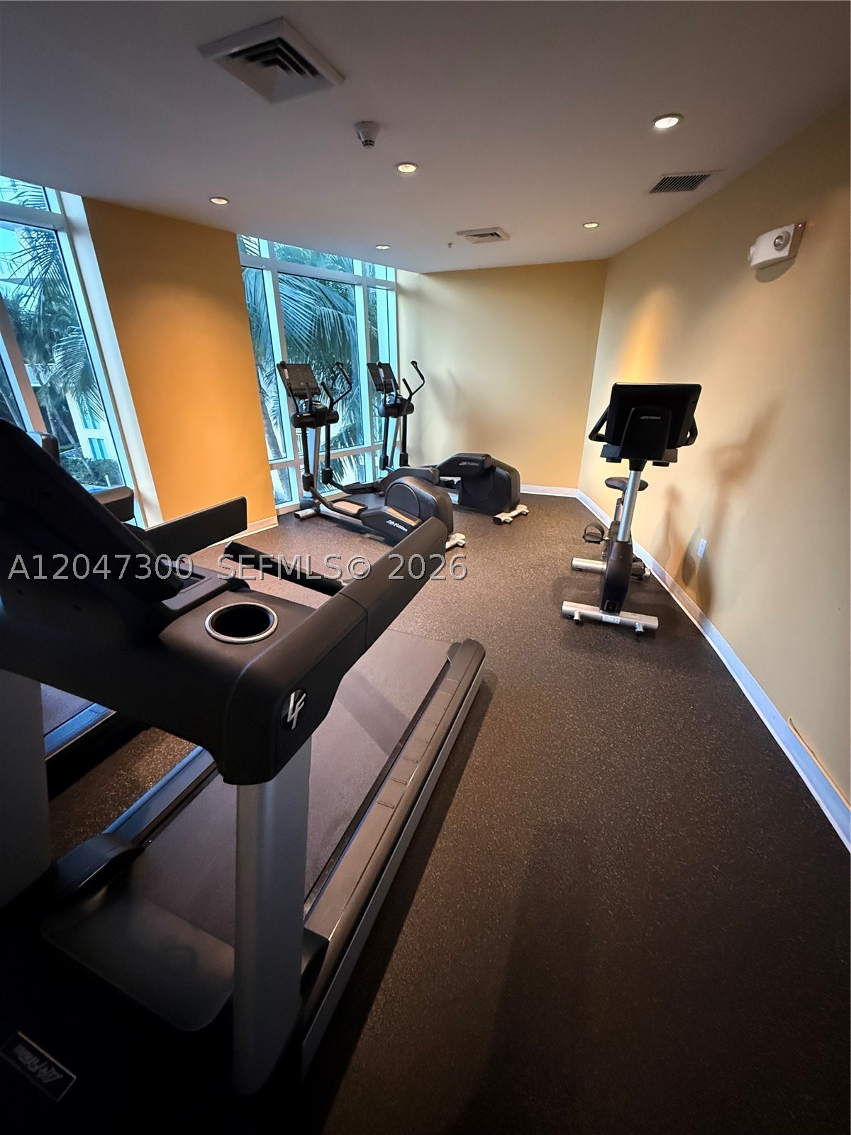 DUO CONDOMINIUM WEST - Residential Lease
