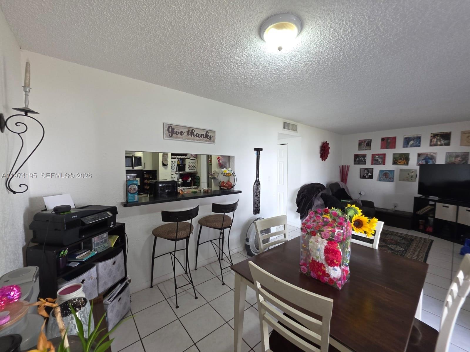 HERITAGE SQUARE CONDO - Residential