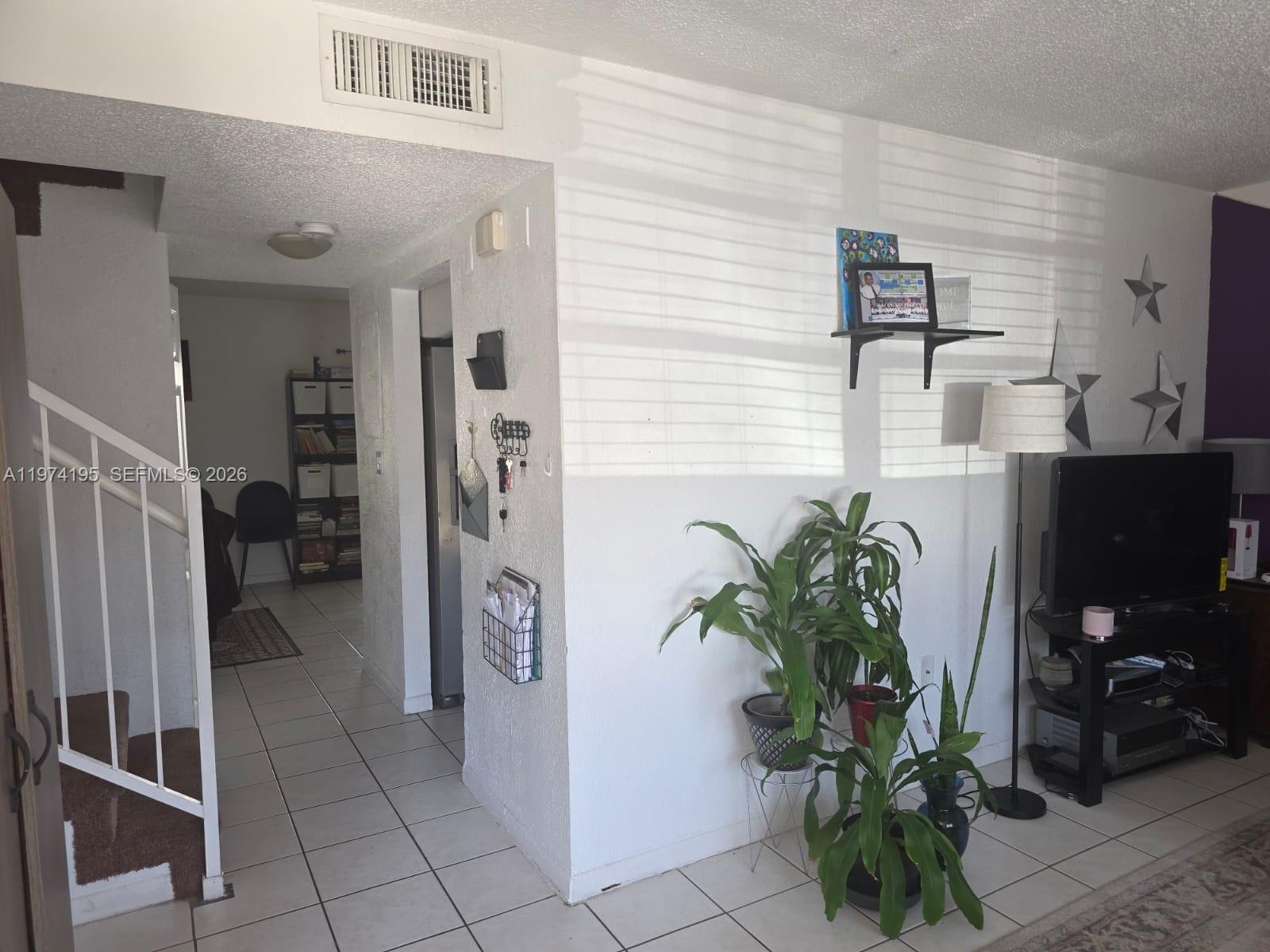 HERITAGE SQUARE CONDO - Residential