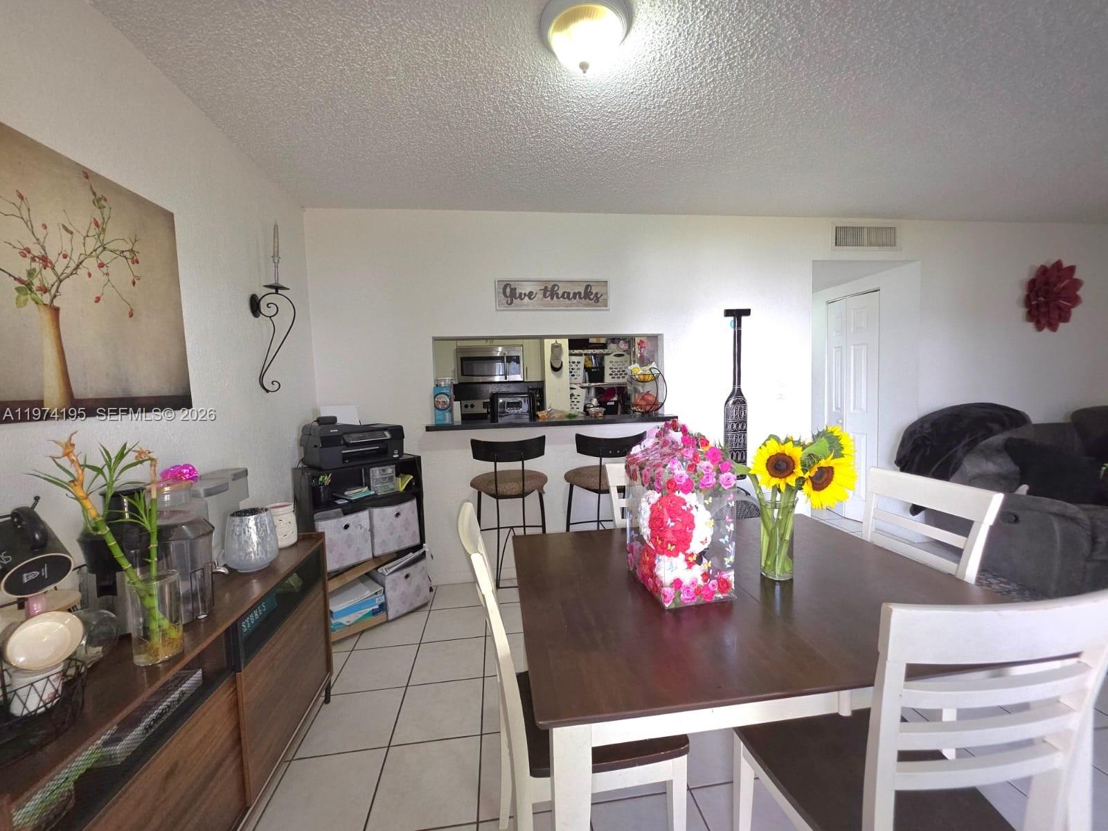 HERITAGE SQUARE CONDO - Residential