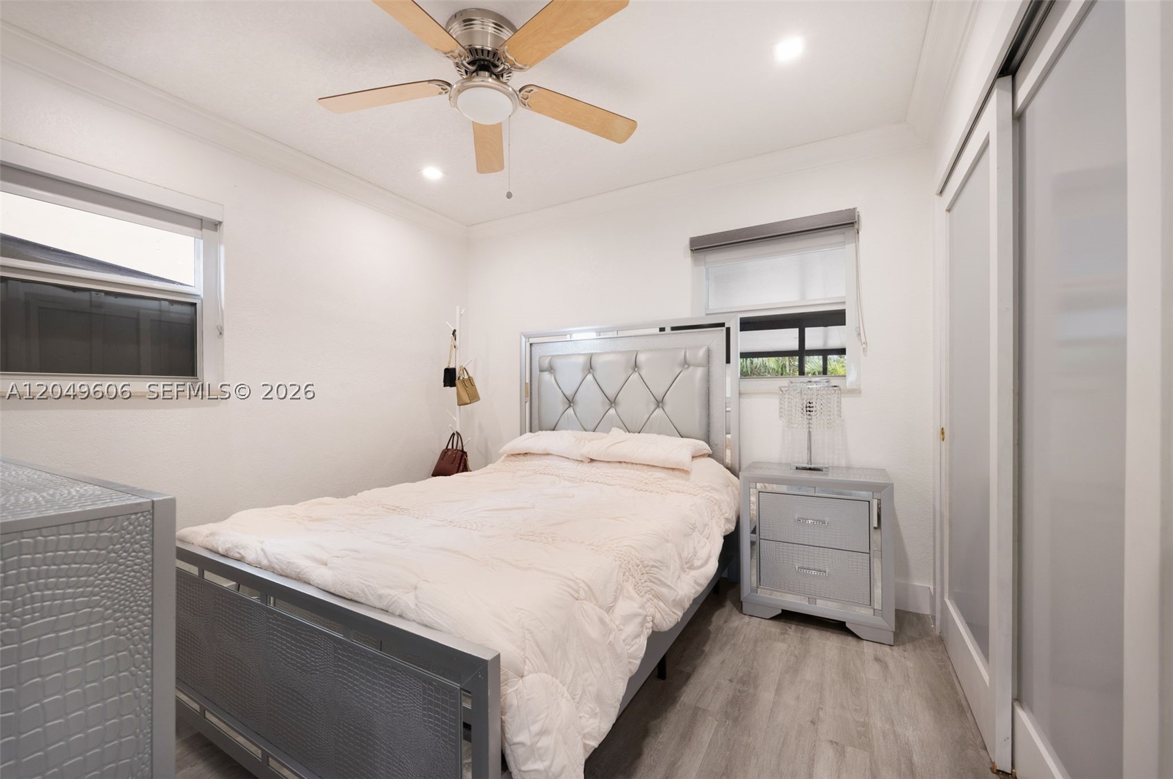 CAROL CITY LAKE STEVEN ES - Residential