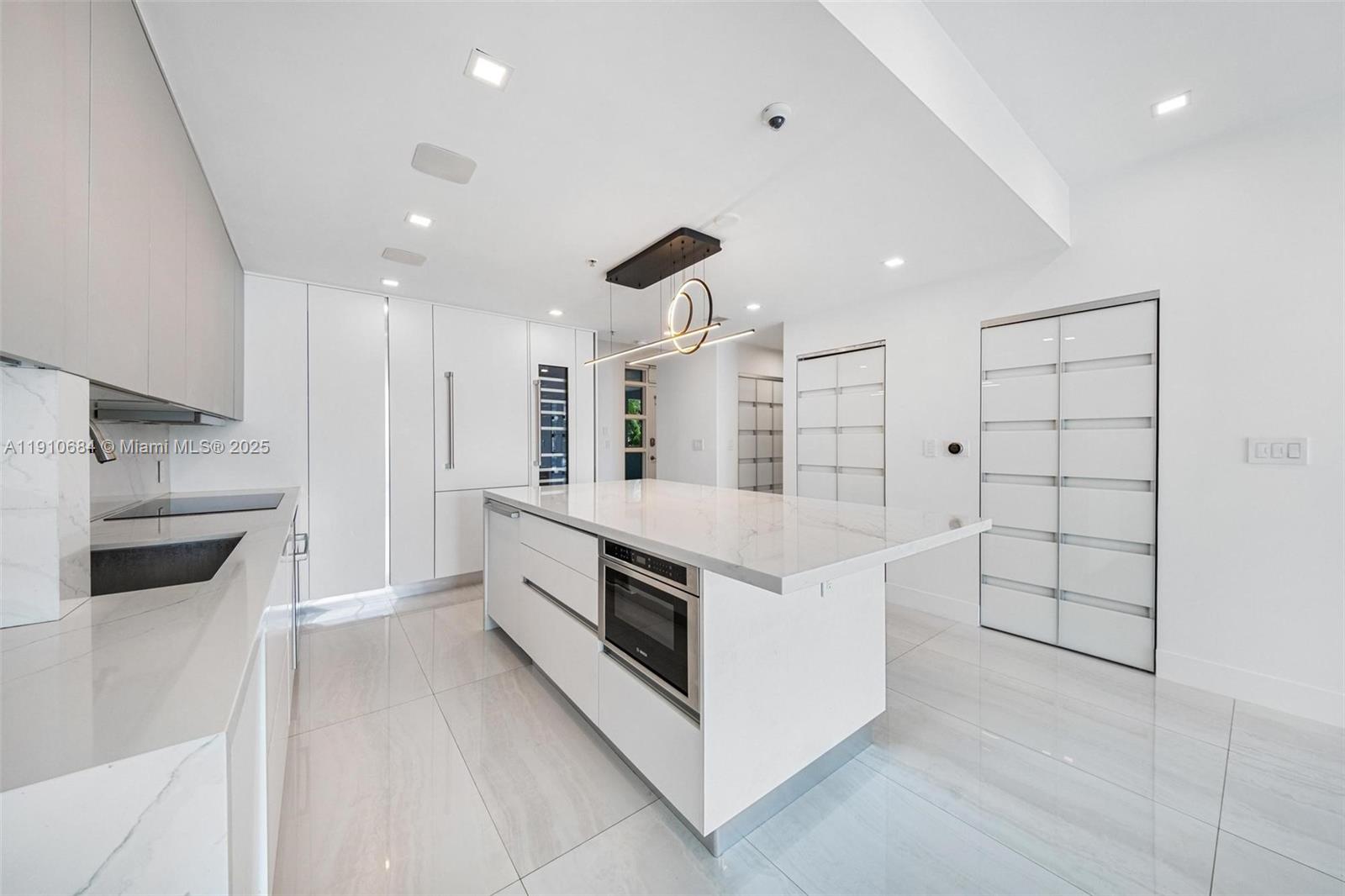 360 CONDO C - Residential