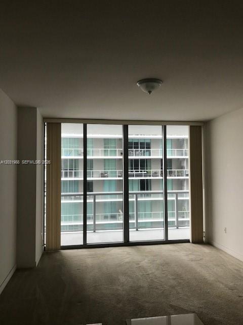 Breathe taking views of Miami from this 31st floor 2/2 + Den with split layout, each with walk-in closet, European Style Kitchen with granite counter tops, stainless steel appliances. Large Master Bath with tub and shower. Large balcony has access from all rooms. Amenities galore, close to shops and dining. Valet parking for (1) vehicle with extra parking available at additional cost.