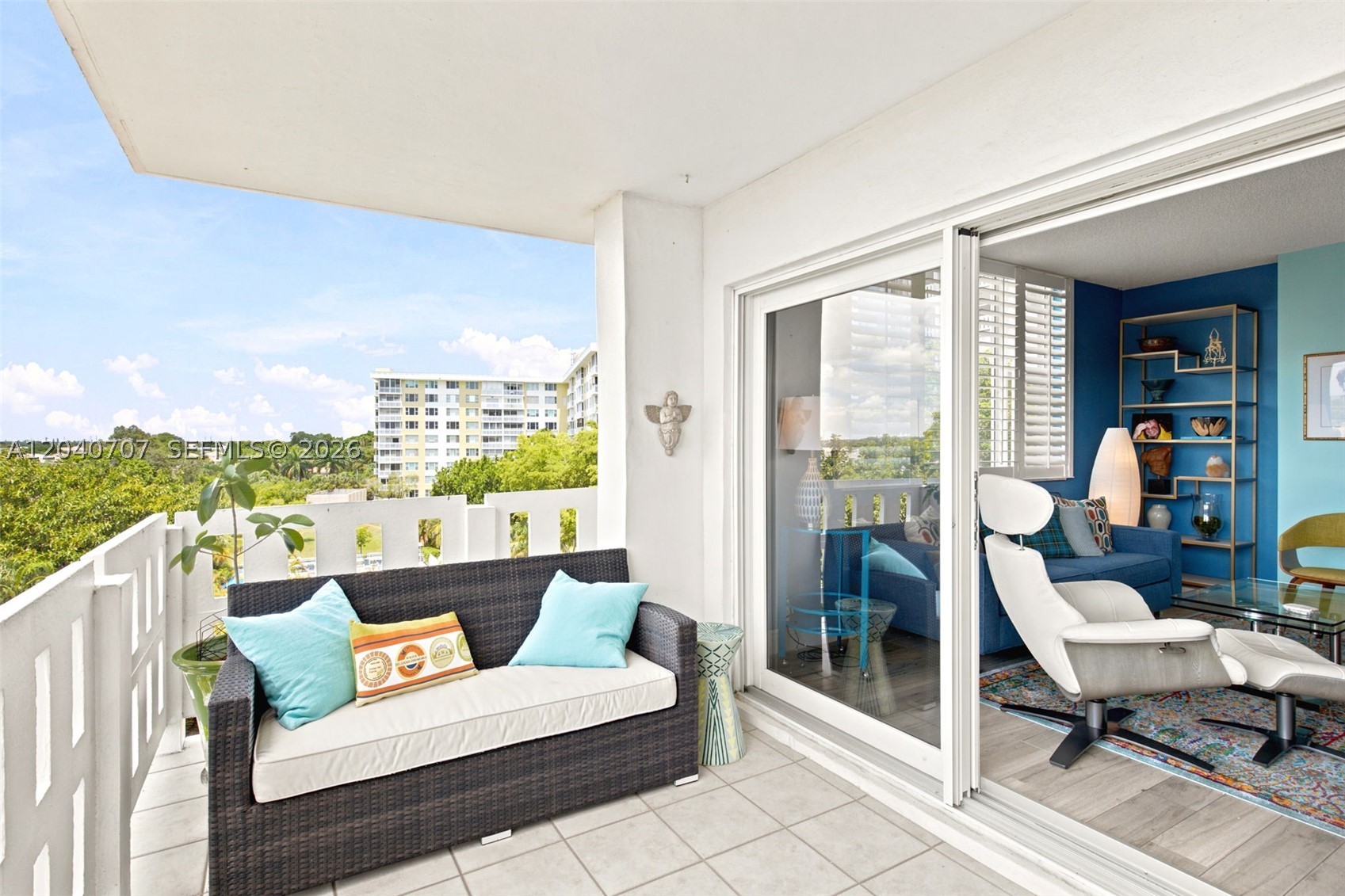 HILLCREST EAST NO 22 COND - Residential