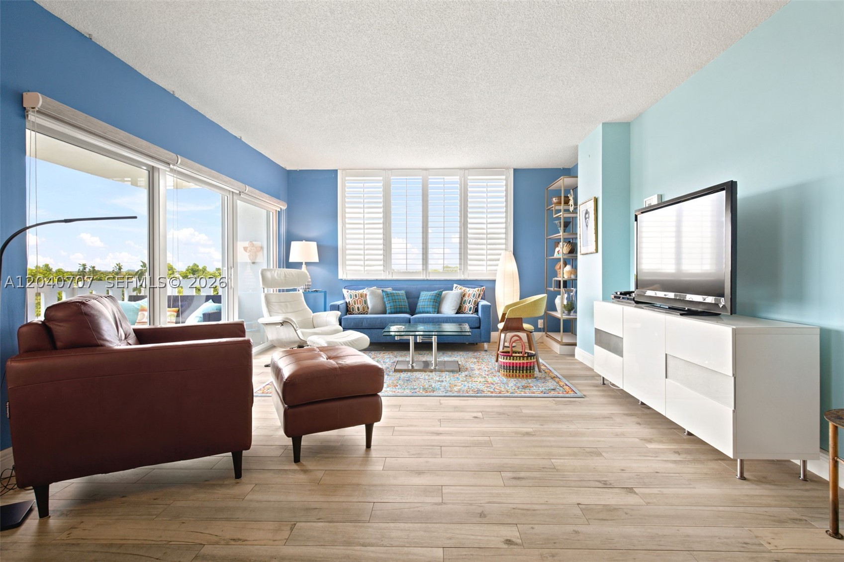 HILLCREST EAST NO 22 COND - Residential