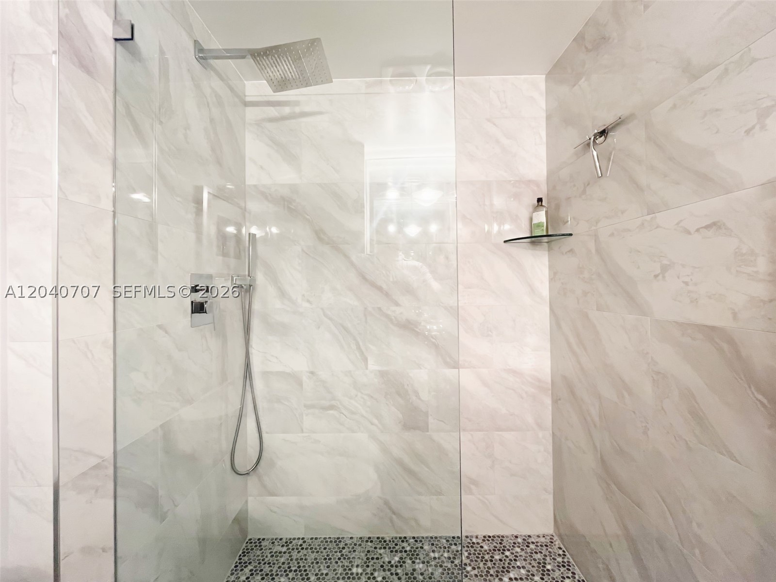 HILLCREST EAST NO 22 COND - Residential