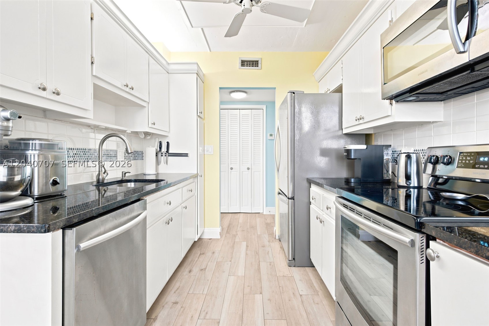 HILLCREST EAST NO 22 COND - Residential