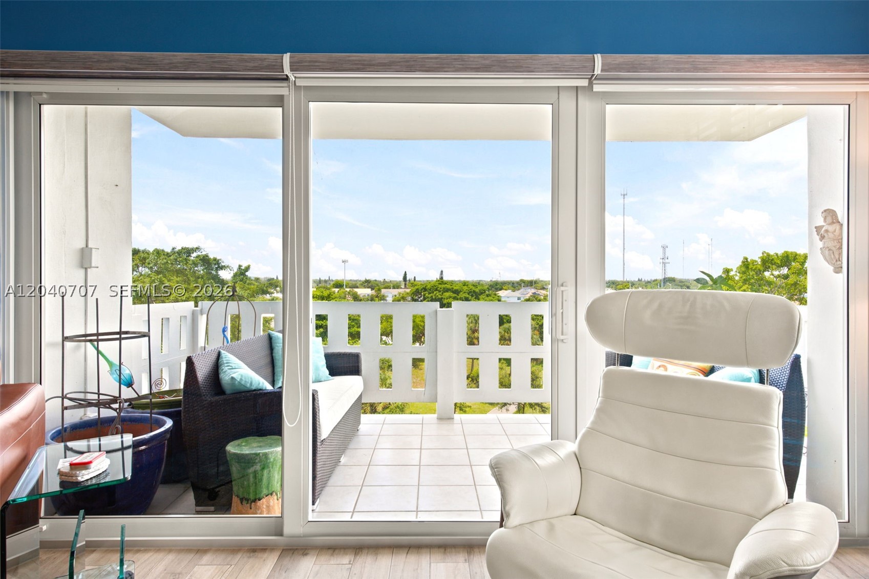 HILLCREST EAST NO 22 COND - Residential