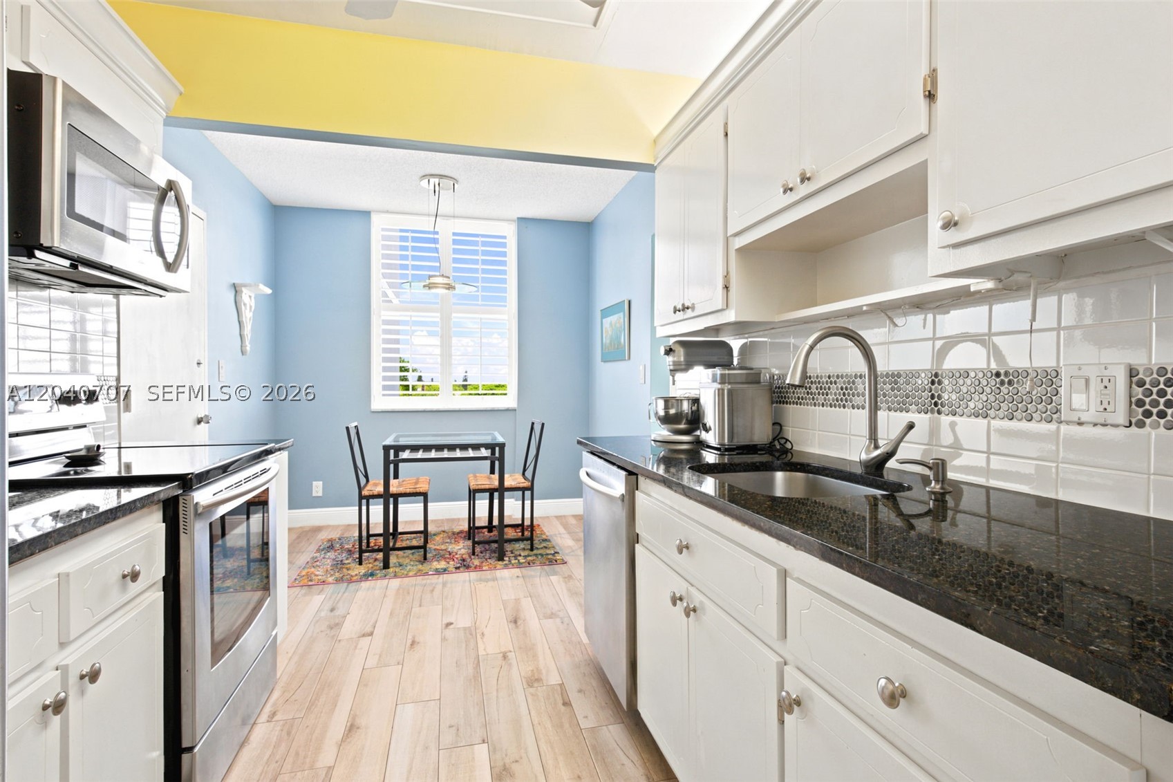 HILLCREST EAST NO 22 COND - Residential
