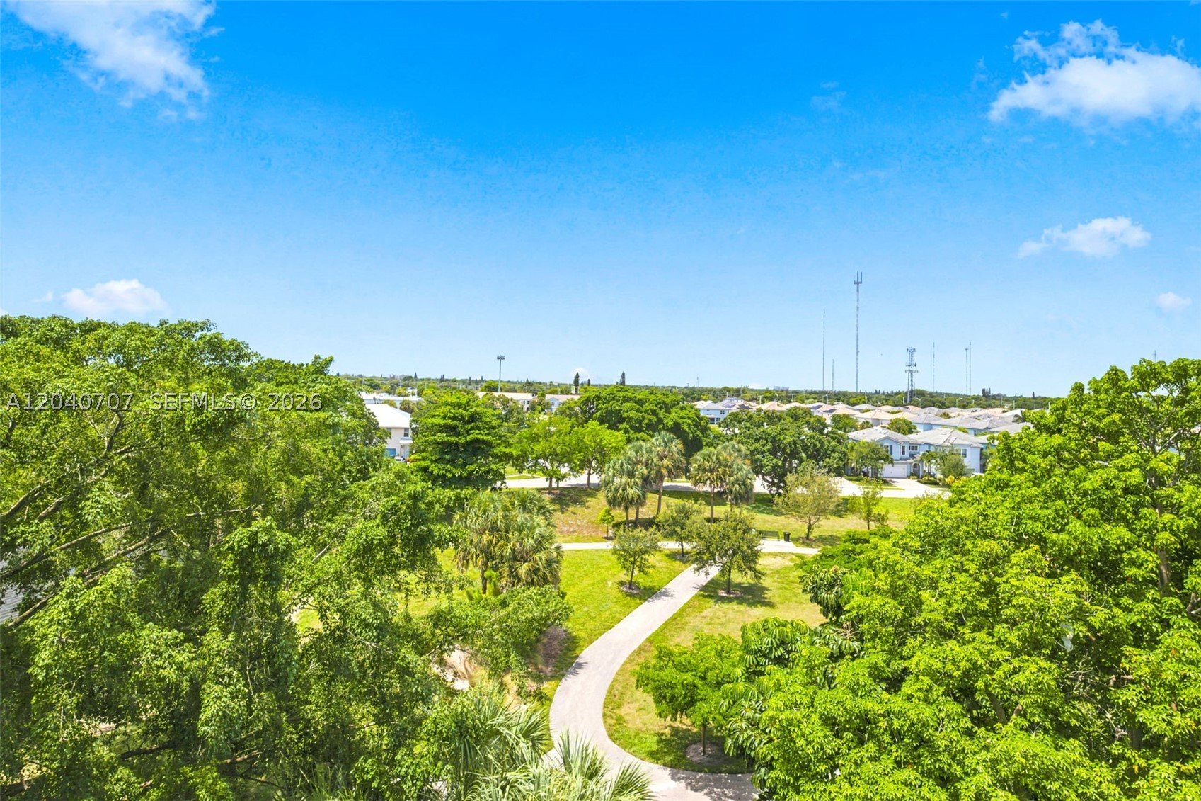 HILLCREST EAST NO 22 COND - Residential