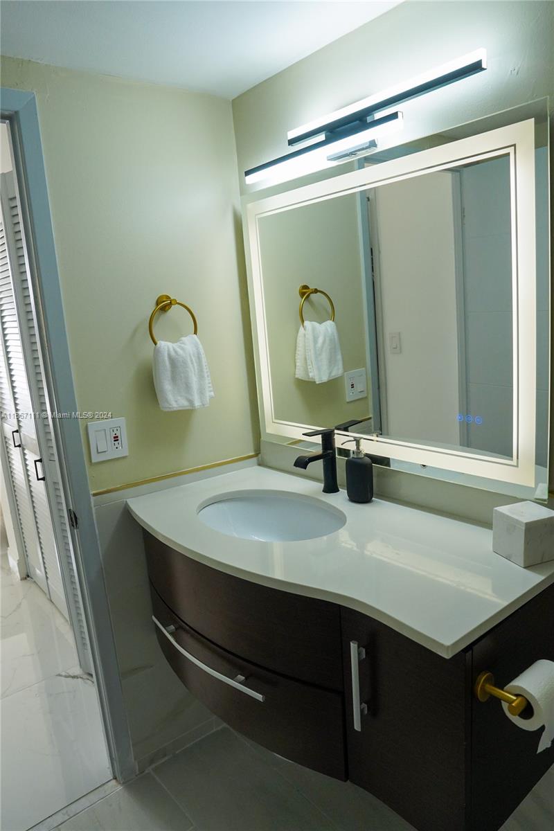 OLYMPUS CONDO PHASE - Residential Lease