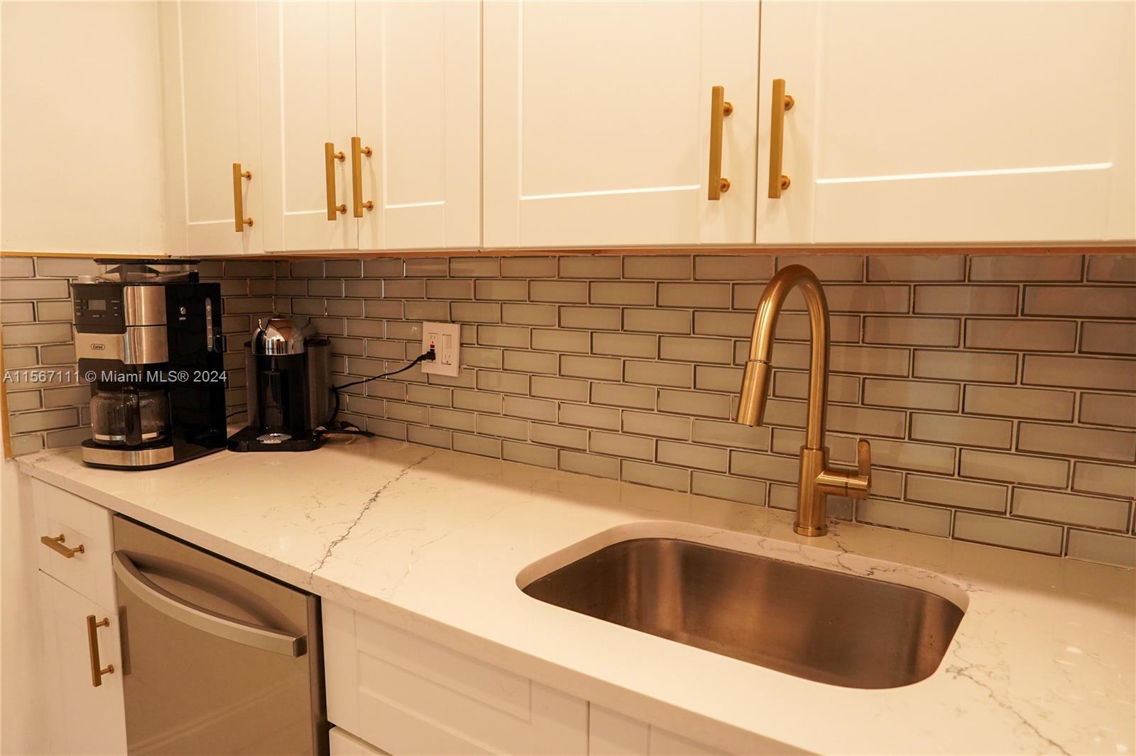 OLYMPUS CONDO PHASE - Residential Lease