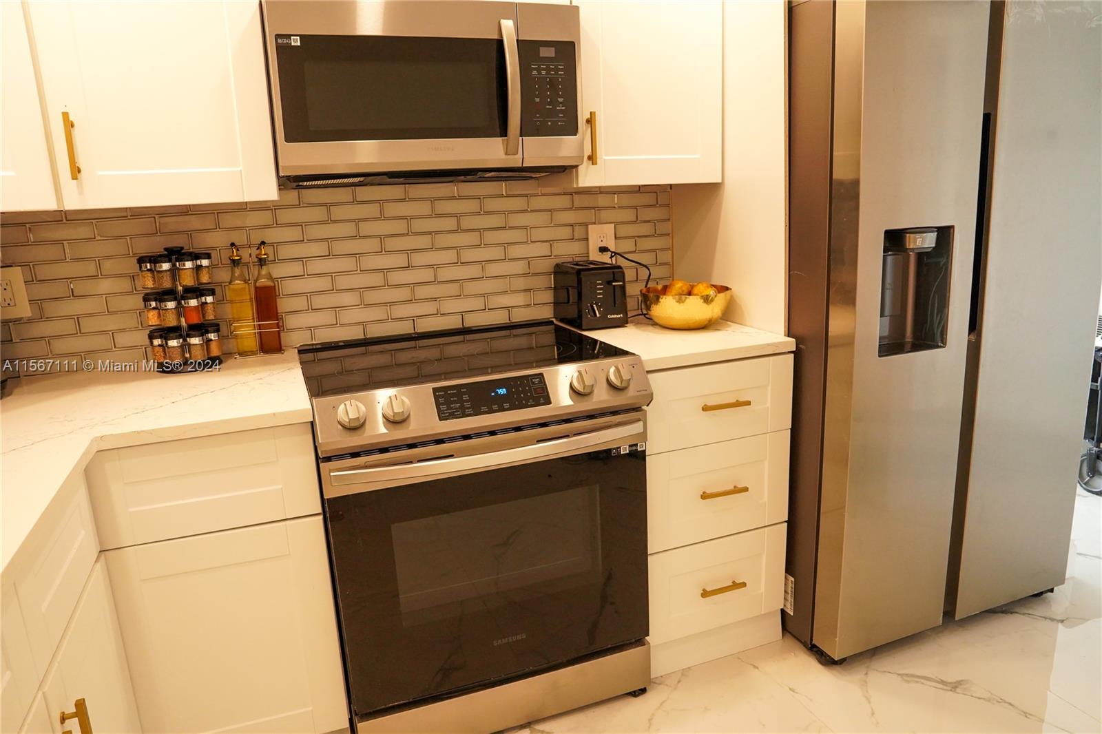 OLYMPUS CONDO PHASE - Residential Lease