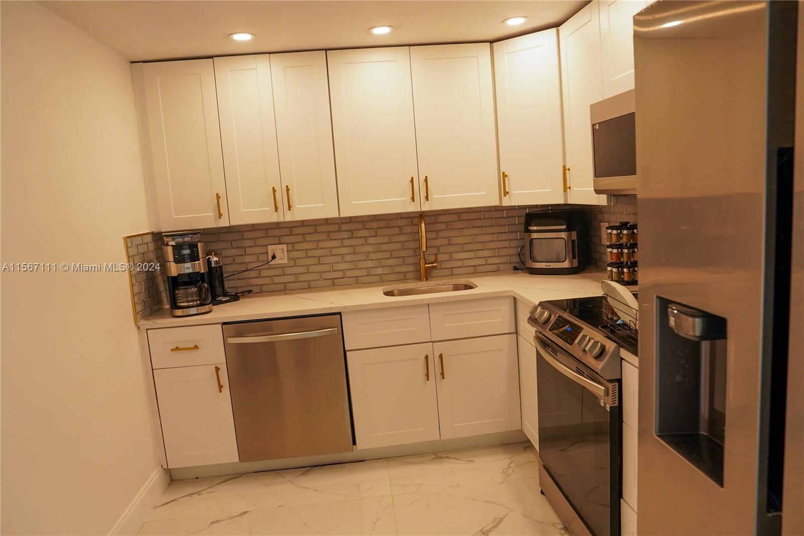 OLYMPUS CONDO PHASE - Residential Lease