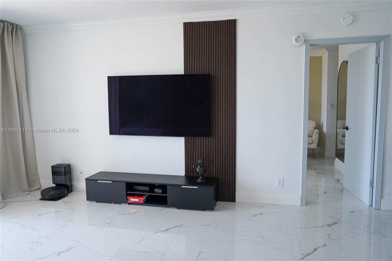 OLYMPUS CONDO PHASE - Residential Lease