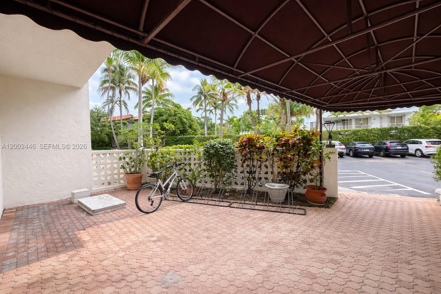 THE PALMS OF KEY BISCAYNE - Residential