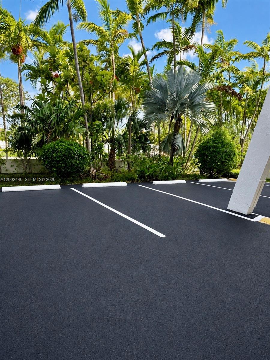 THE PALMS OF KEY BISCAYNE - Residential