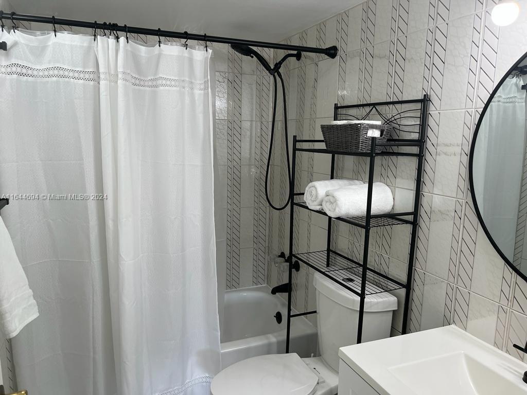 THE ISLES CONDO - Residential Lease