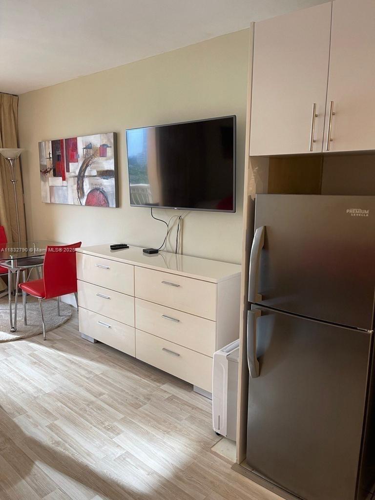 THE AVENTURA BEACH CLUB C - Residential