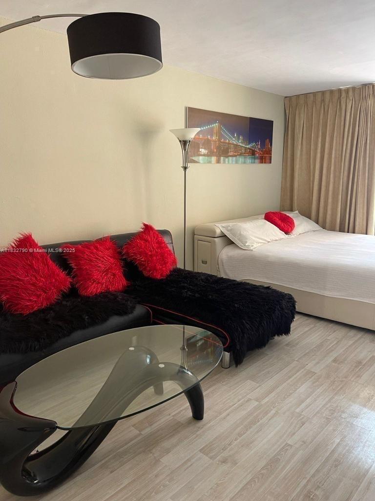 THE AVENTURA BEACH CLUB C - Residential