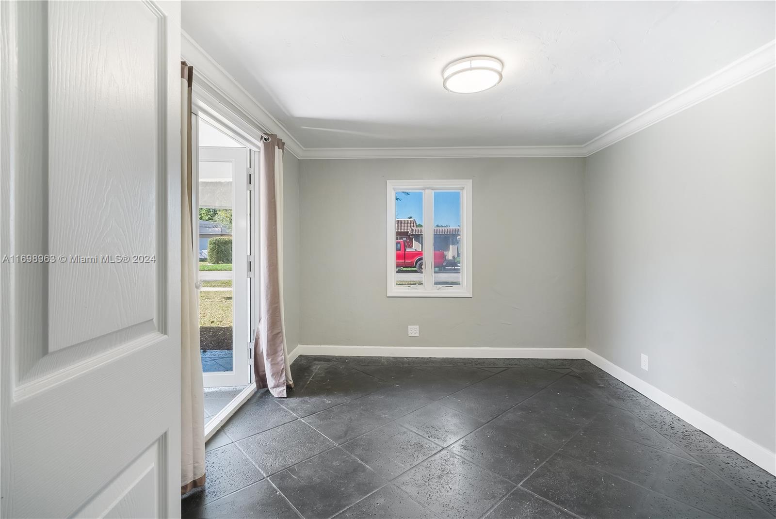 SUNFLOWER - Residential Lease