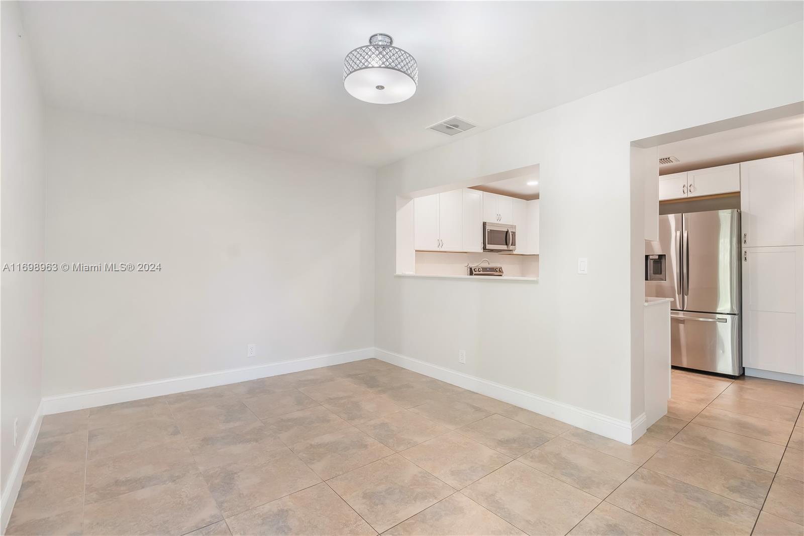 SUNFLOWER - Residential Lease