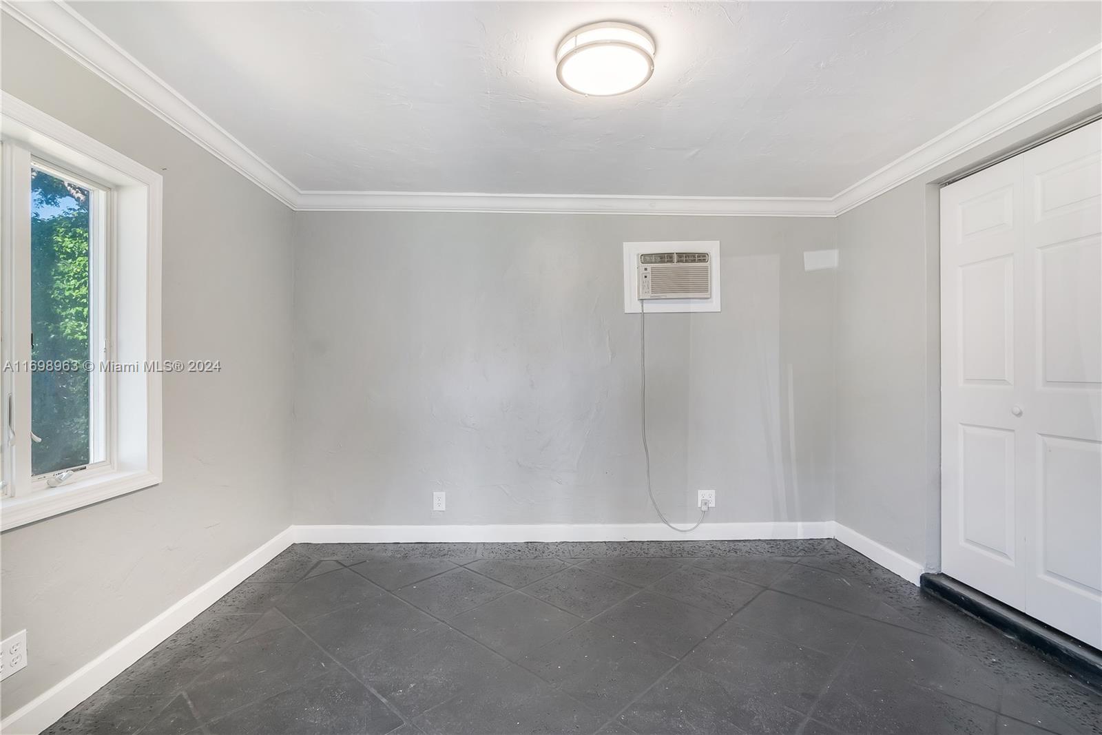 SUNFLOWER - Residential Lease