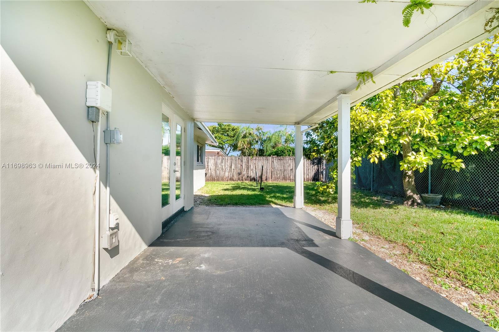 SUNFLOWER - Residential Lease